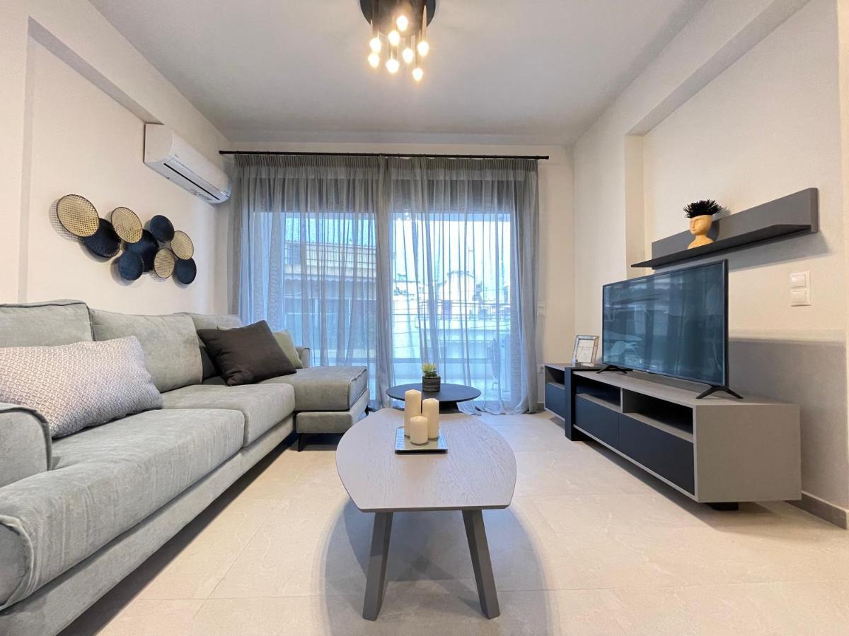 Gleaming Apartments Near Athens Metro Mall Экстерьер фото