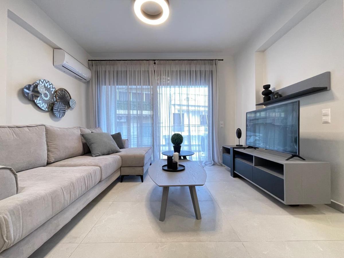 Gleaming Apartments Near Athens Metro Mall Экстерьер фото