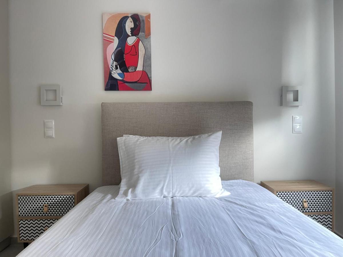 Gleaming Apartments Near Athens Metro Mall Экстерьер фото